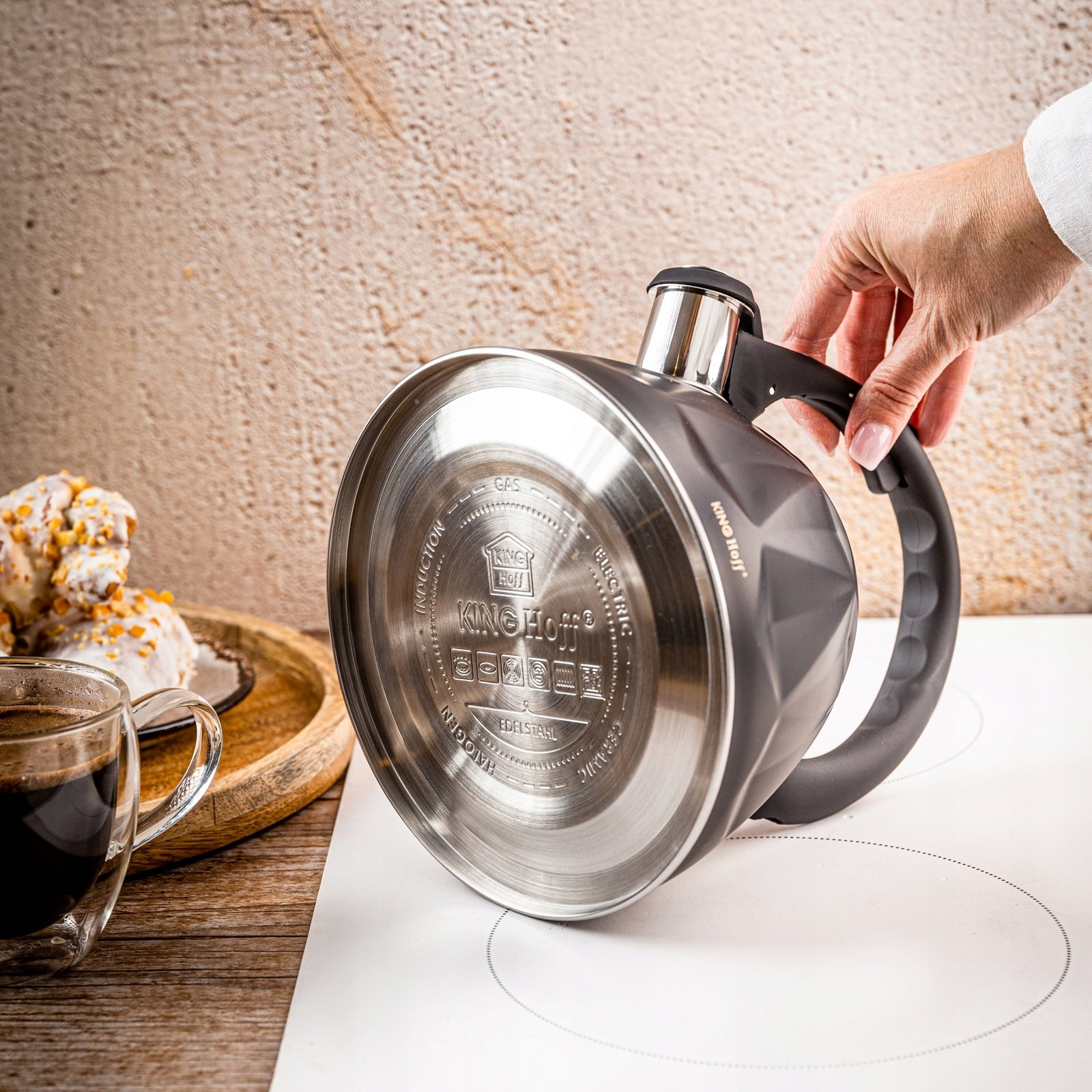 KingHoff KH-1997 2L-es elektromos vízforraló fekete mat (KH-1997)