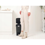 Brabantia StepUp pedálos kuka hulladéktípus jelölő ablakkal, lecsapódásgátló fedél, 10L - C méret, 91% újrahasznosított műanyag, sötétszürke - 800344