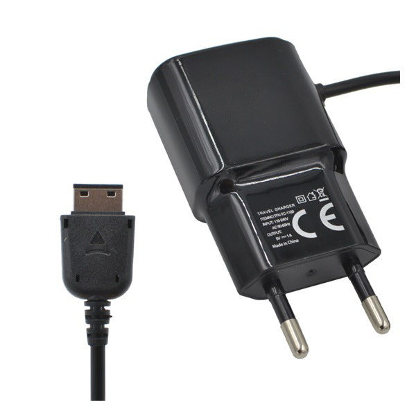 Hálózati töltő (5V / 1000mA + beépített kábel) FEKETE (TFK-TC1100)