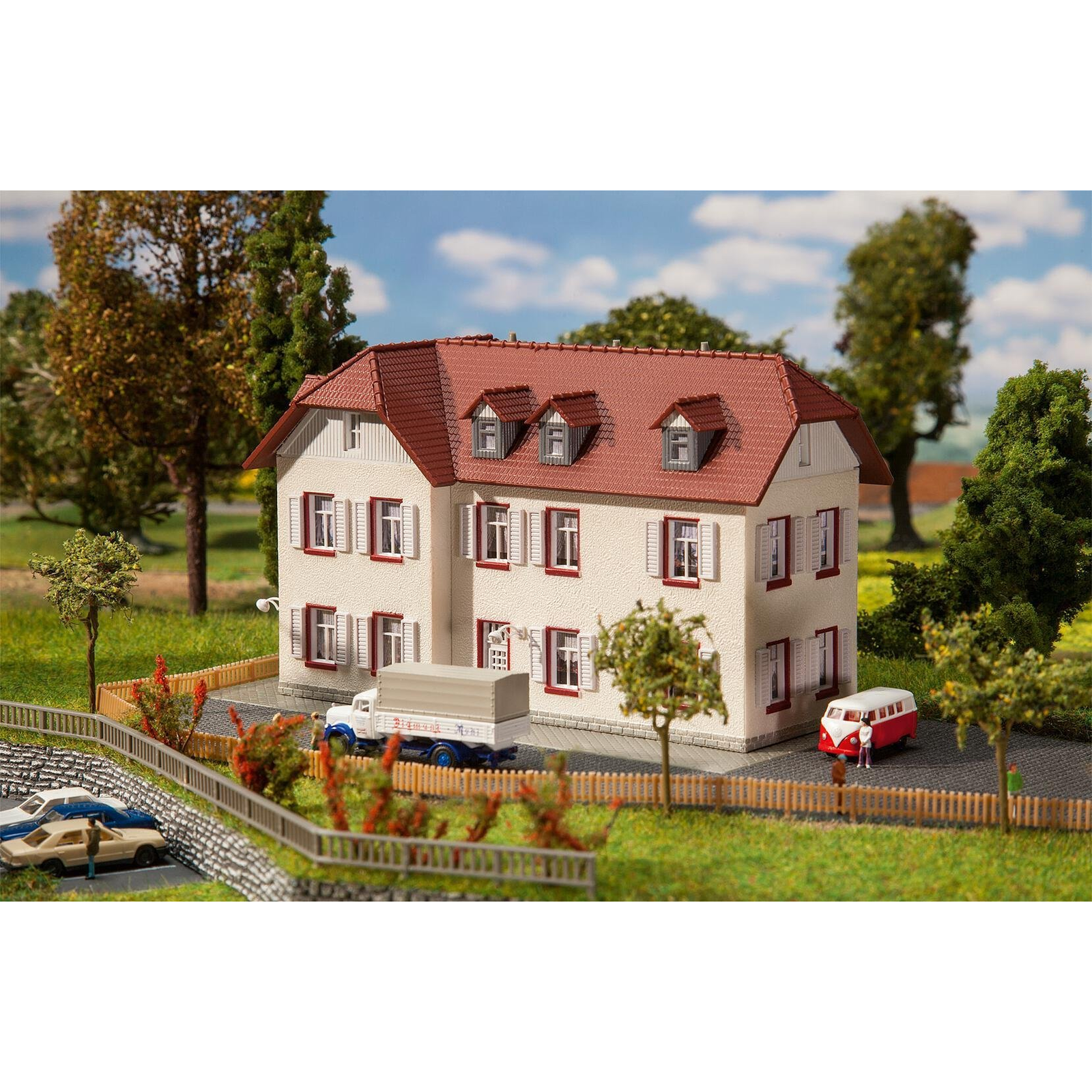 Faller 232216 N Kétszintes sarokház (FAL232216)