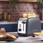 Topinkovač Russell Hobbs Colours Plus 2S stříbrný/šedý 1670 W
