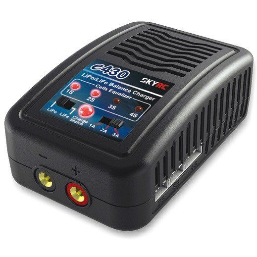 SkyRC e430 (2-4S) akkumulátor töltő (SK-100107-02) (SK-100107-02)