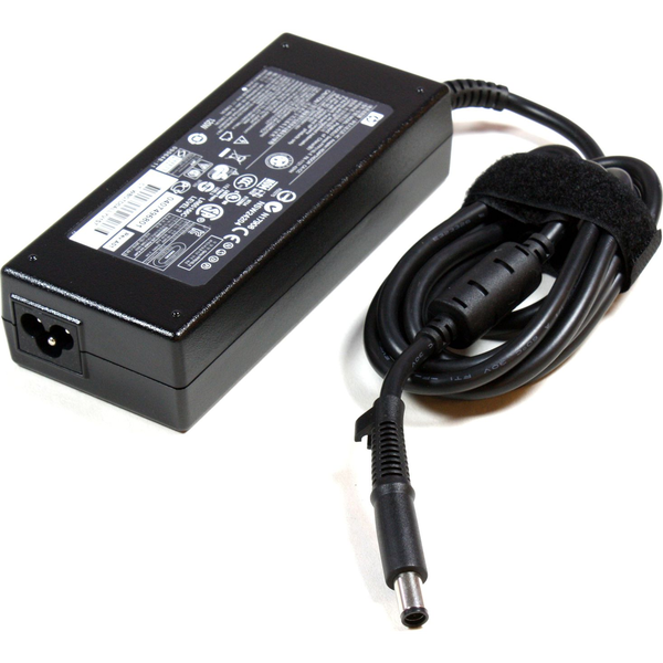 CoreParts MBA50118 adattatore e invertitore Interno 200 W Nero