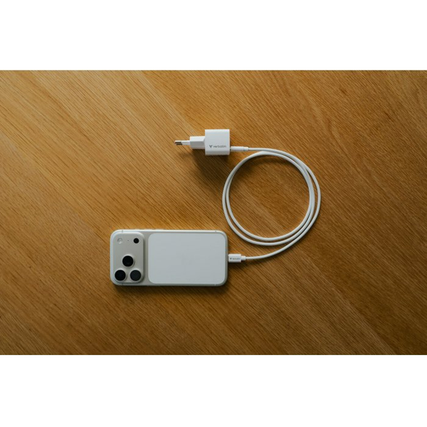 Verbatim 32396 oplader voor mobiele apparatuur Universeel Wit AC Snel opladen Binnen