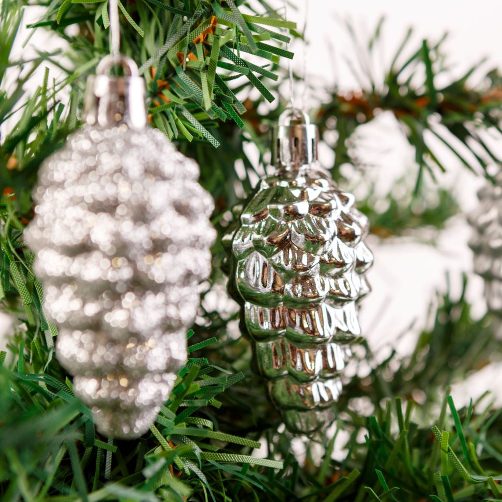 Family karácsonyfadísz szett ezüst toboz 6cm, 6db / szett (58784B) (58784B)