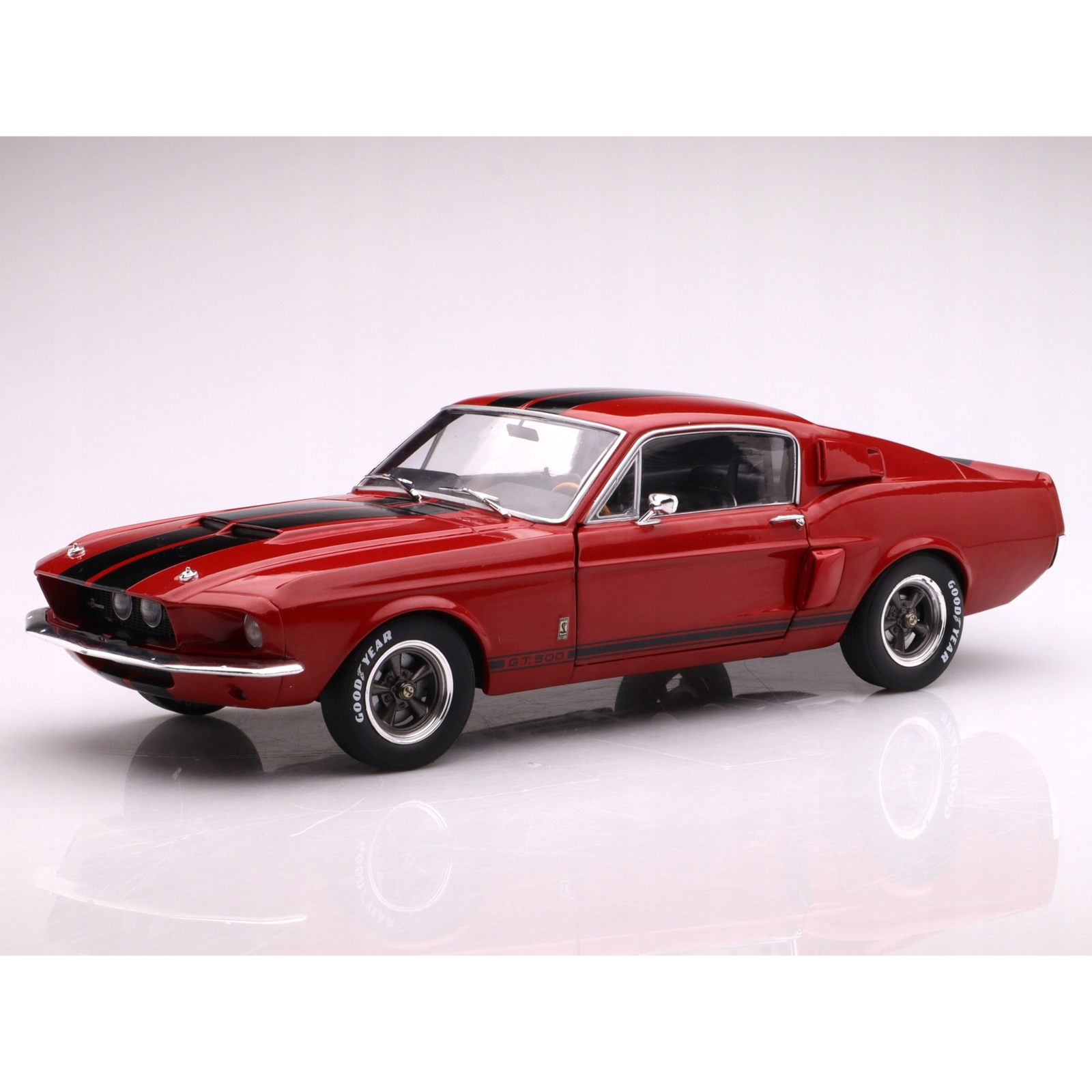 Solido Shelby Mustang GT500 rot 1:18 Autómodell (S1802909)