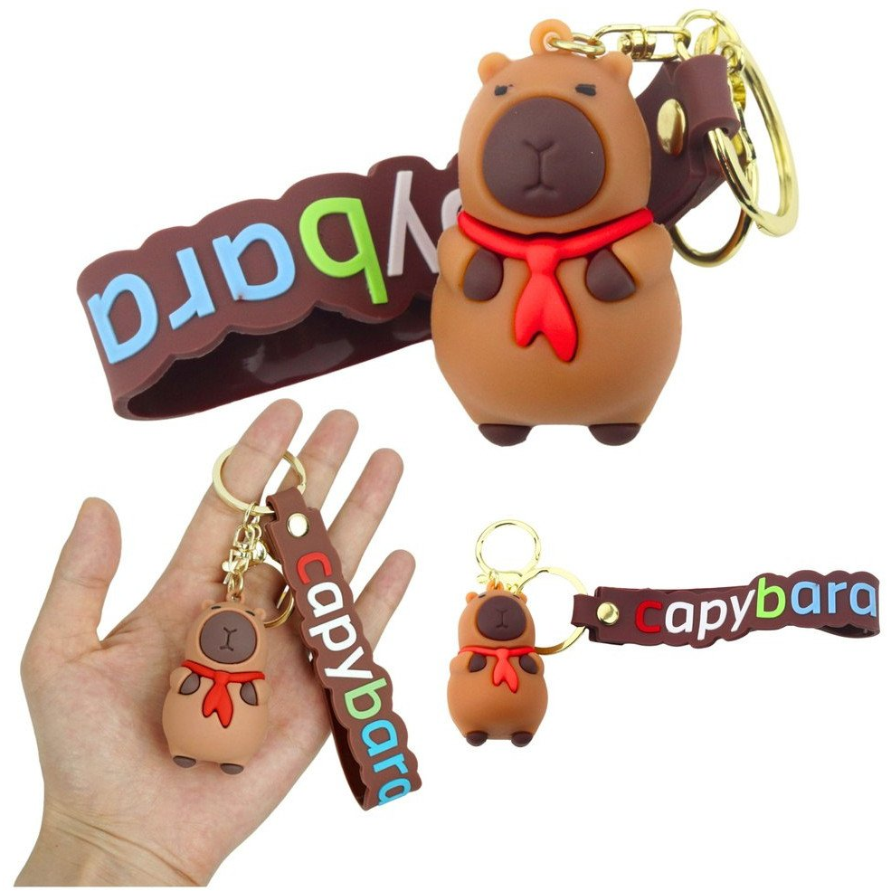 Kulcstartó Capybara Figura Piros Sállal És Medállal, Karabinerrel  26200 (26200)