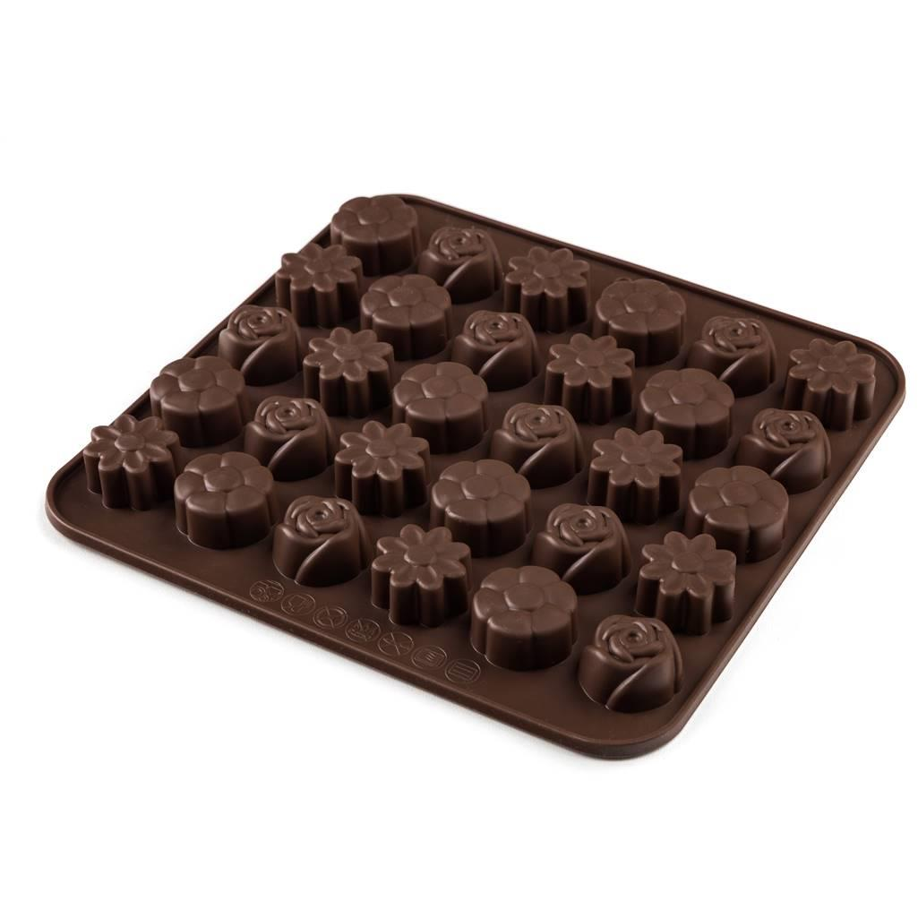 BANQUET CULINARIA Brown Csokiforma, szilikon, 21,4×20,6 cm, többféle alakzat (A25990)