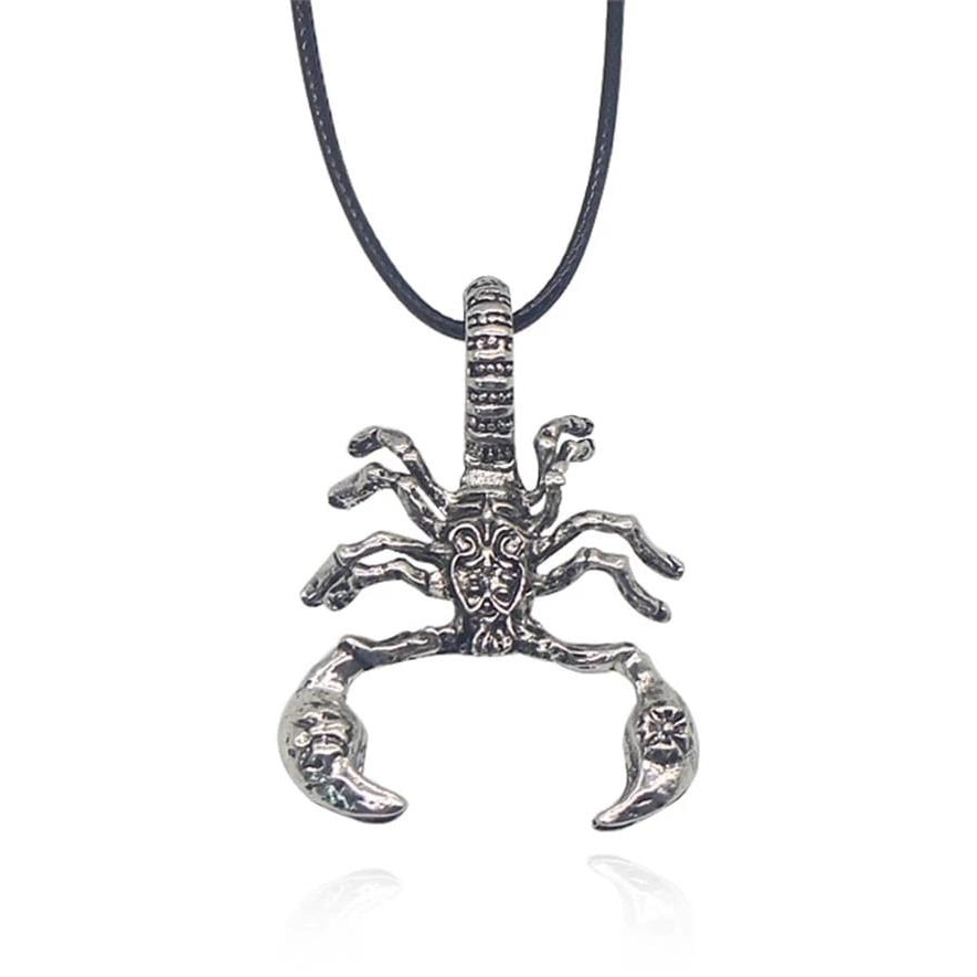 Predator Q1 lánc skorpió medállal - XL0285 (15882)