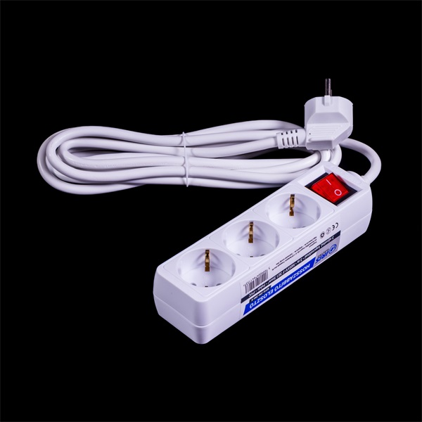 IRIS Electric IEPS-3W-1,5M-K Hosszabbító elosztó 3 aljzattal, kapcsolóval, 1,5m fehér (IEPS-3W-1,5M-K)