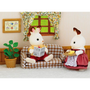 Sylvanian Families Csoki Nyuszi papa heverővel szett