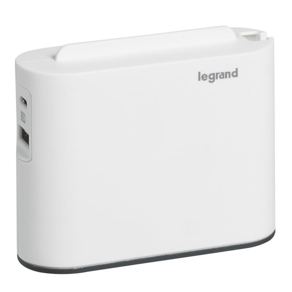 Legrand 049401 tápcsatlakozó átalakító