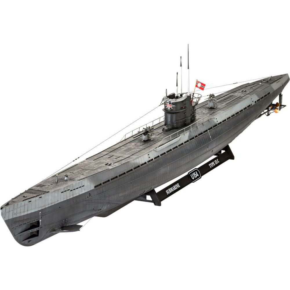 Revell IX C U67/U154 Német tengeralattjáró műanyag modell (1:72) (05166)
