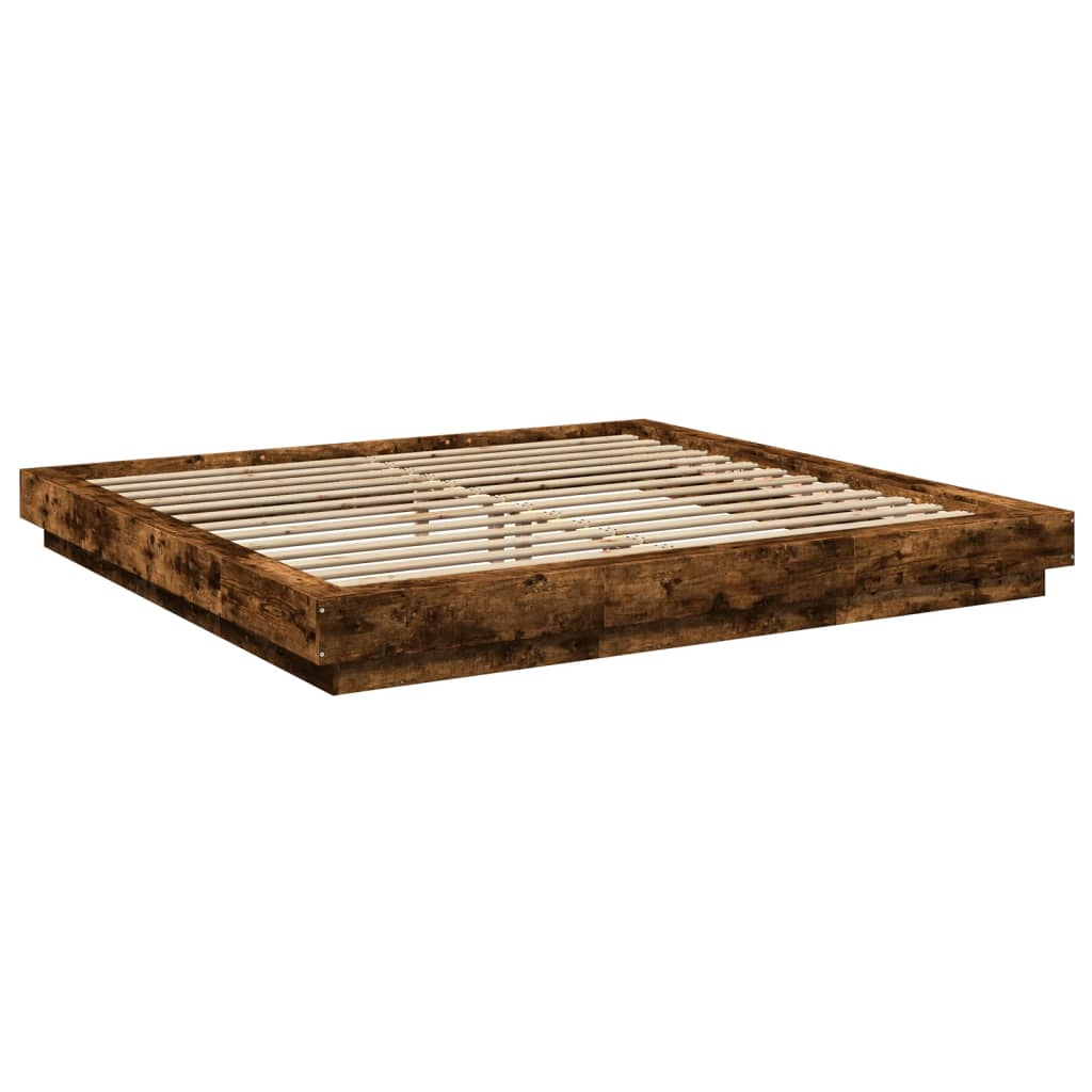 füstös tölgy színű szerelt fa ágykeret LED-del 180x200 cm (3281081)