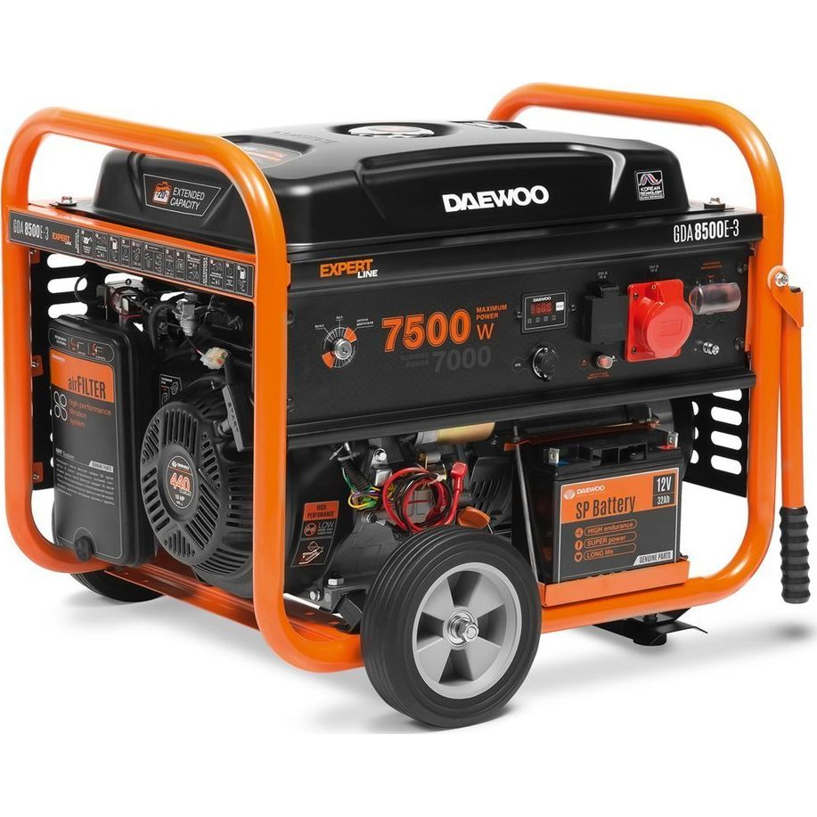 Daewoo GDA 8500E-3 motorový generátor 7000 W 30 L Benzín Čierna, Oranžová