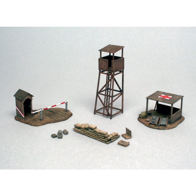 Italeri Csatatéri épületek műanyag makett (1:72) (6130S)