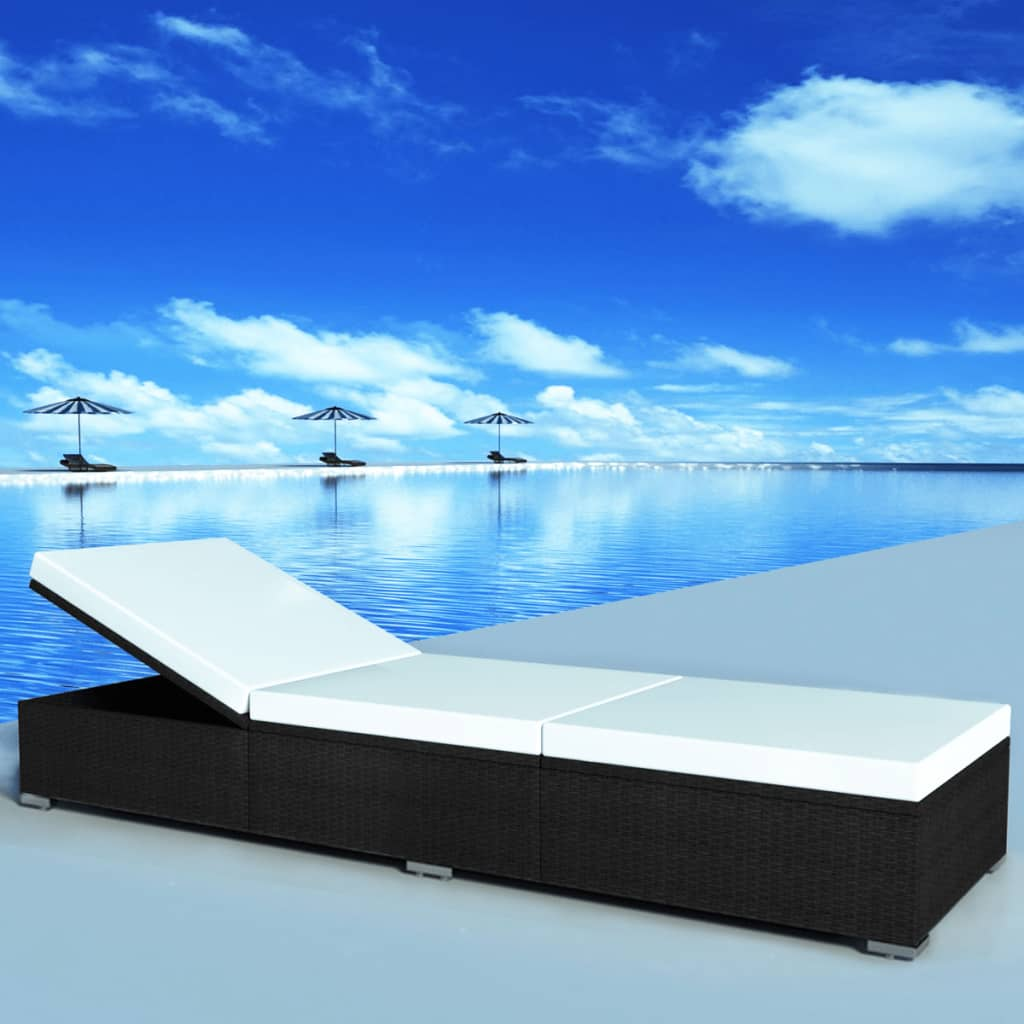 2 db fekete polyrattan napozóágy párnával (277088)