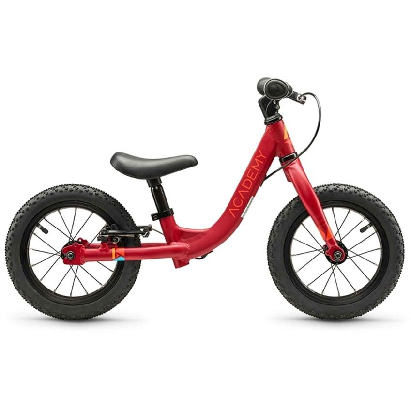 Academy Grade 1 piros (8802)