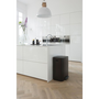 Brabantia Bo Pedal Bin pedálos szelektív hulladékgyűjtő szagmentesen záródó Soft-Close fedél, műanyag tartály, 2x30L - O méret, acél, matt fekete - 211508