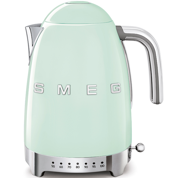 Ceainic Smeg KLF04PGEU în stilul anilor 1950, cu capacitate de 1,7 litri, în culoarea verde pastel