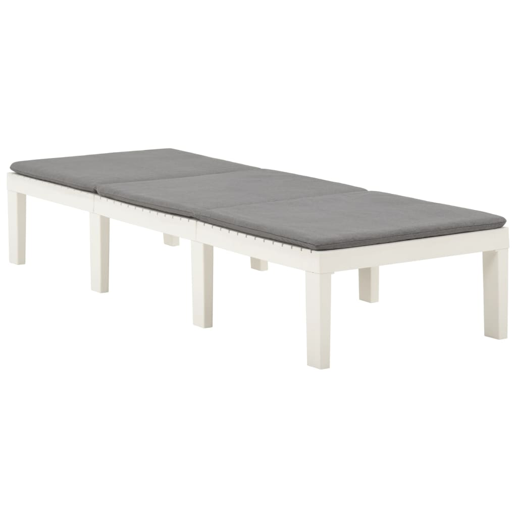 fehér műanyag napozóágy párnával (315828)