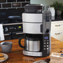 Russell Hobbs 25620-56 Grind&Brew darálós kávéfőző, termosz kiöntő