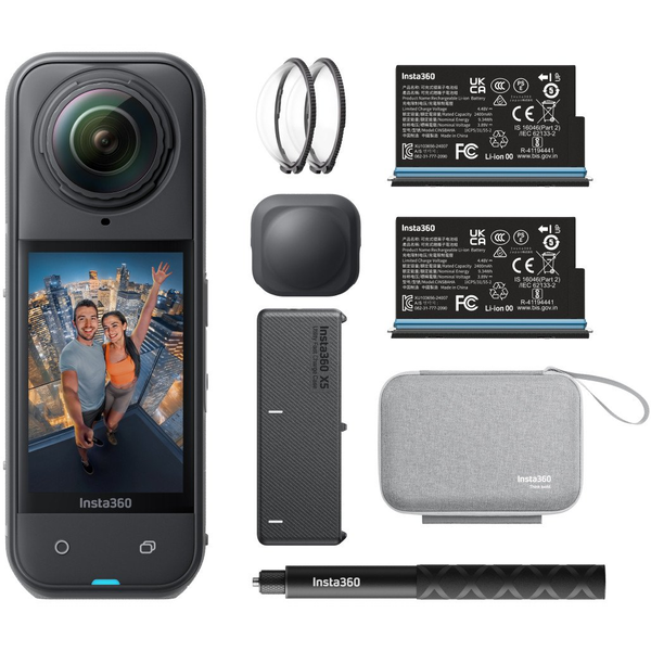 INSTA360 X5 8K Akciókamera Essentials Bundle
