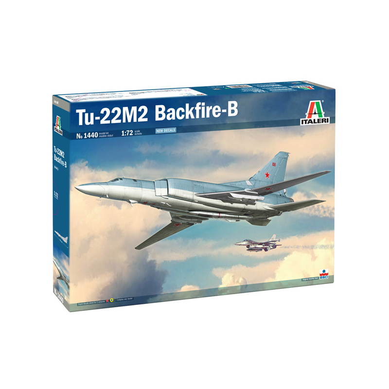 Italeri Tu-22M2 Backfire -B Bombázó repülőgép műanyag makett 1:72 (1440)