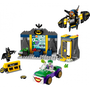 LEGO SUPER HEROES Batmanova jeskyně s Batmanem, Batgirl a Jokerem 76272