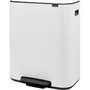 Brabantia Bo Pedal Bin pedálos hulladékgyűjtő szagmentesen záródó Soft-Close fedél, műanyag tartály, 60L - M méret, acél, fehér - 211300