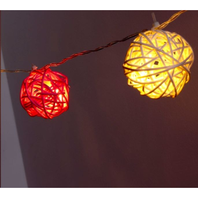 IRIS Gömb alakú fonott/rattan/4m/fehér/20db LED-es/3xAA elemes fénydekoráció (101-01) (101-01)
