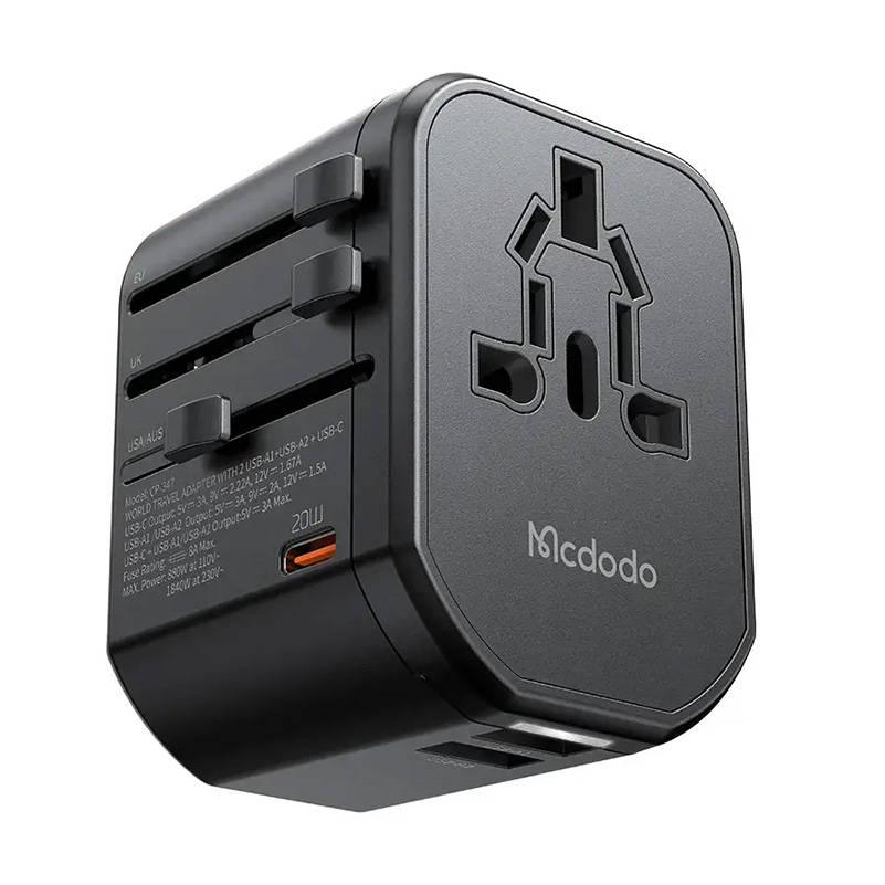 Mcdodo CP-3471 USB-C / 2x USB-A Hálózati utazó töltő - Fekete (20W) (CP-3471)