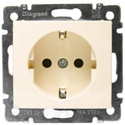 Legrand Valena 2P+F csatlakozóaljzat elefántcsont színű (774320) (leg774320)