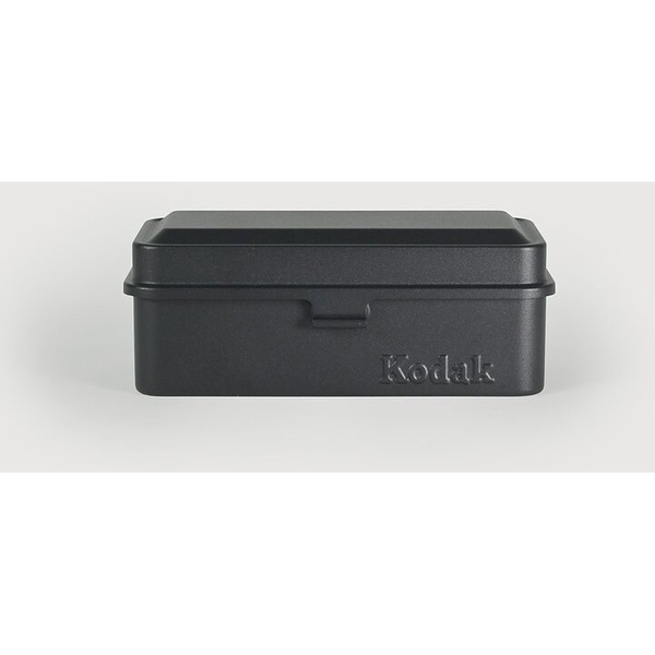 Kodak Film Case (120/135) - Estuche Compacto De Acero Para 8 Rollos De Película 120 O 10 Rollos De Película 135, Tapa Extraíble, Acabado Mate, Protección Contra Polvo Y Humedad - Negro