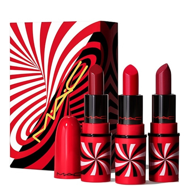 Tiny Tricks Set MAC: Mini, Matte, Cream Lipstick, Awe-Spicious, 1.8 g *Miniature + Mini, Matte, Cream Lipstick, Snappy-Go-Lucky, 1.8 g *Miniature + Mini, Matte, Cream Lipstick, Sleight Of Grand, 1.8 g *Miniature