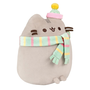 PUSHEEN v čepici a šále 24cm SUPER SOFT