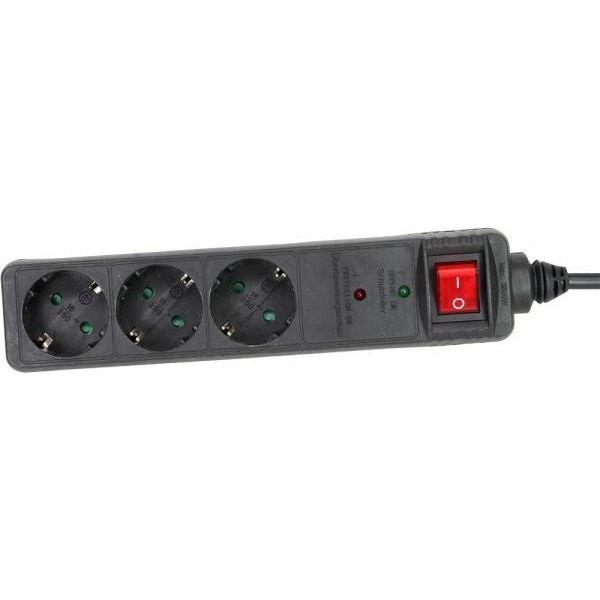 InLine 16431P elektromos elosztó 1,5 M 3 AC kimenet(ek) Beltéri Fekete (16431P)