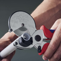 Knipex 90 25 25 Csővágó kompozit és műanyag csövekhez