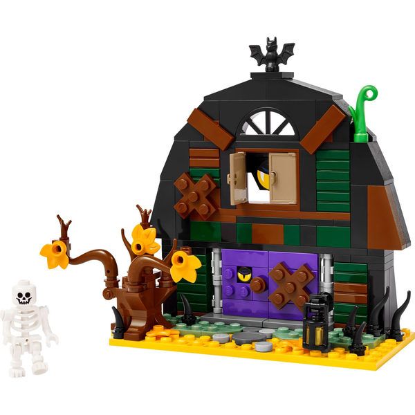LEGO® Iconic Halloweeni istálló 40721