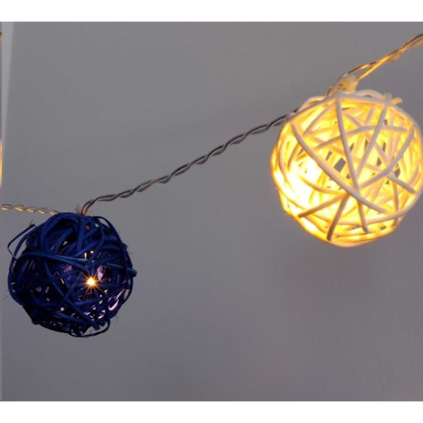IRIS Gömb alakú fonott/rattan/4m/fehér + kék/20db LED-es/3xAA elemes fénydekoráció  (101-04)