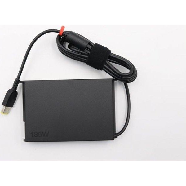 Sieťový adaptér Lenovo 135 W pre notebooky, konektor slim-tip, 5A10W86320