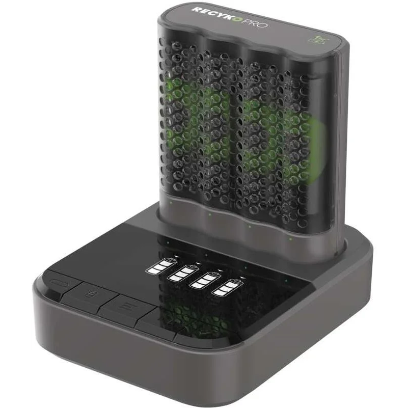 GP ReCyko Pro P461 AA/AAA NiMh Akkumulátor töltő + 4db elem (4x AA - 2000mAh) (GPRCPCHP461D464)