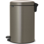 Brabantia NewIcon pedálos hulladékgyűjtő szagmentesen záródó Soft-Close fedél, műanyag tartály, 20L - Y méret, acél, platinaszürke - 114045